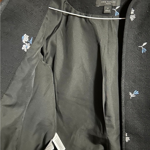 Ann Taylor Blazer - Picture 4 of 5